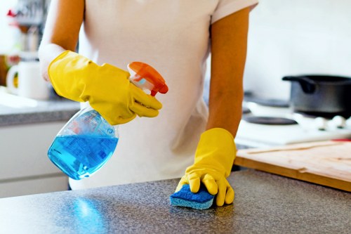 Carpetcleaning TW1 service team demonstrating safety and insurance compliance