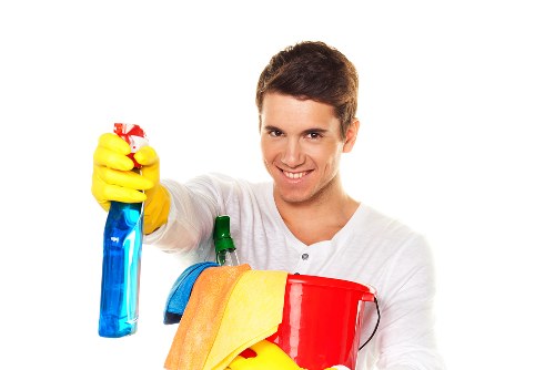 Domestic cleaning in Tw1 for kitchen and surface care