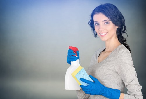 Commercial carpet cleaning service in Tw1 office space